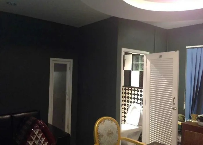 Mini Suites Air Con Wifi Bangkok